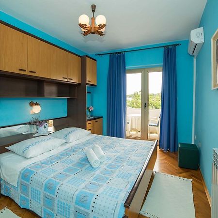 Apartment Anica Palit Exterior photo