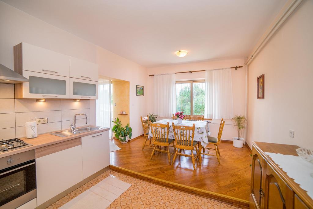 Apartment Anica Palit Exterior photo